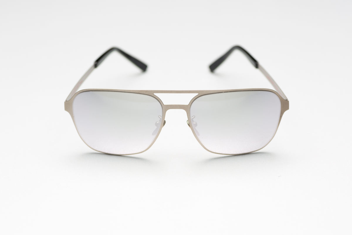 Aviator — view 3